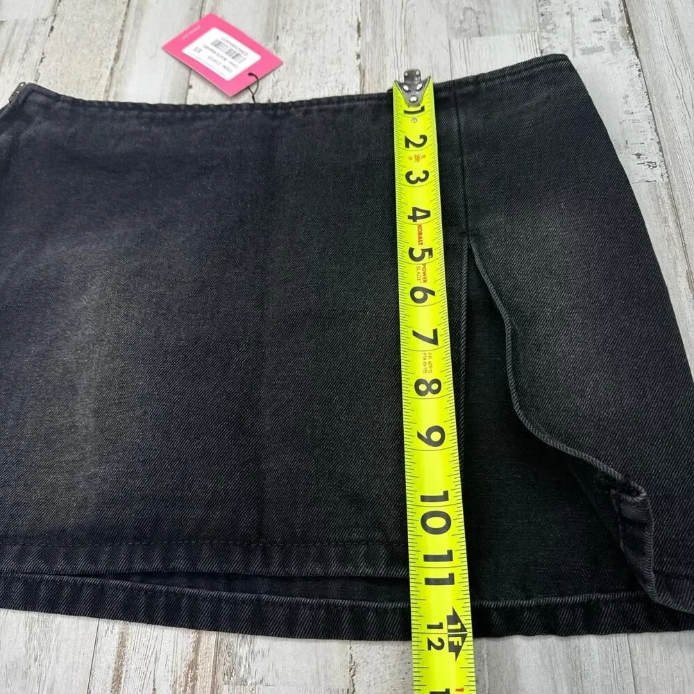 Edikted Women's Black Skirt